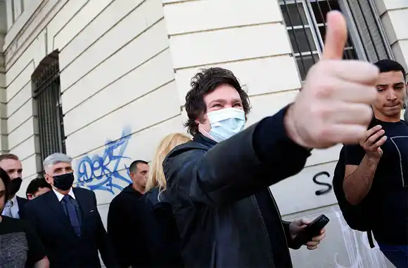 Milei: "A la casta política le es funcional mostrarnos separados con Espert"