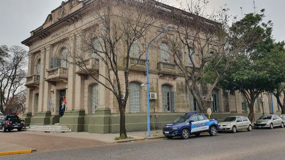 Doble escape: dos detenidos huyeron de la Comisaría 1ª, pero fueron atrapados
