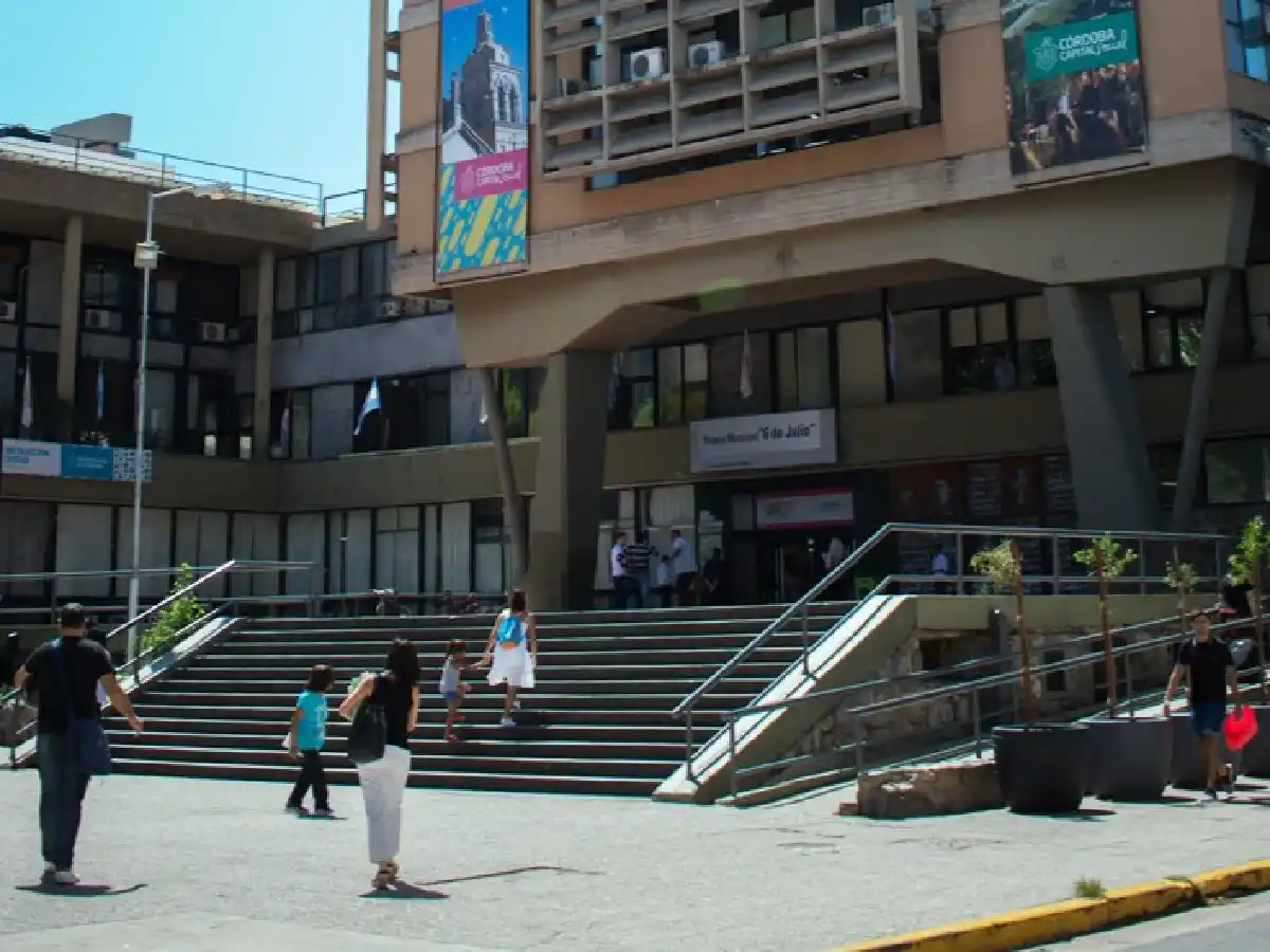 Córdoba: Llaryora dispuso cambios en el gabinete municipal