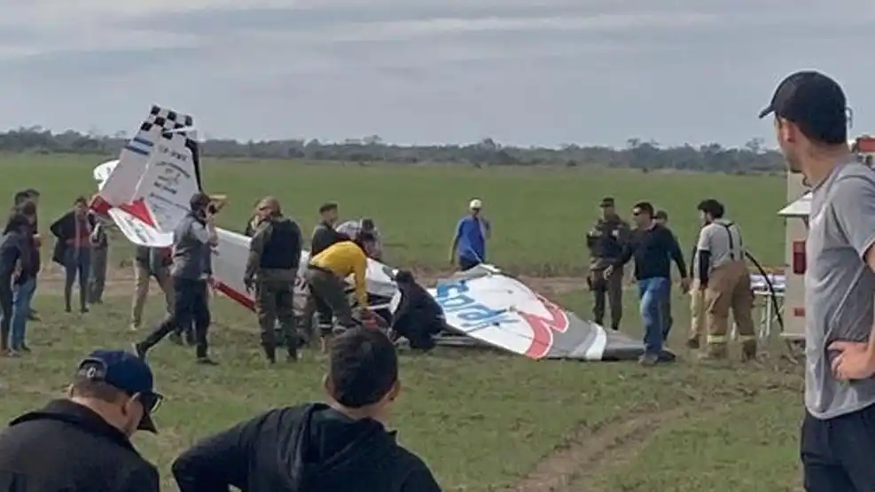 Se estrelló una avioneta en Chaco en medio de la inauguración de una feria agraria: dos muertos.Video