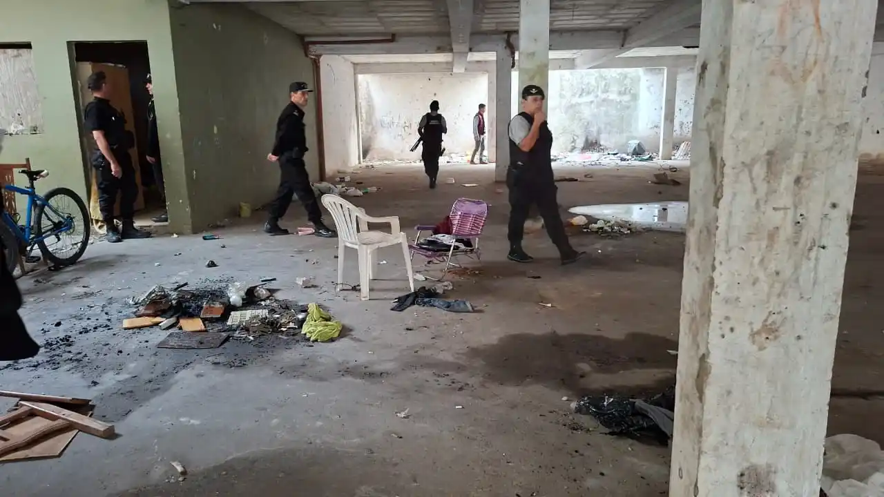 desalojo avenida mitre - 1