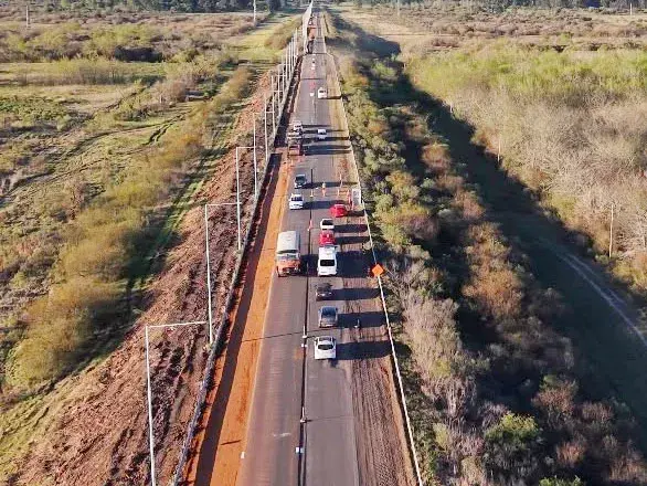 Continúan los trabajos de reasfaltado y puesta en valor de la Ruta Nacional A015