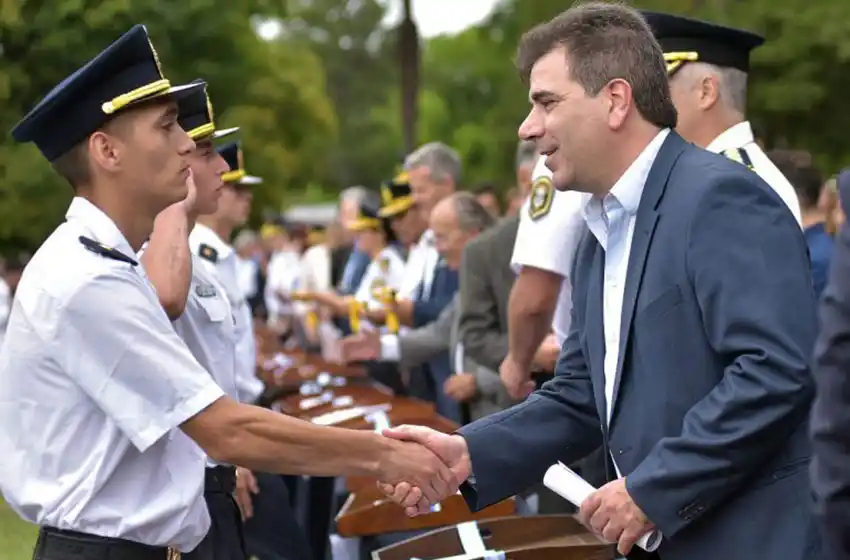 Ritondo acusó a Berni de reincorporar a policías cesanteados durante su gestión