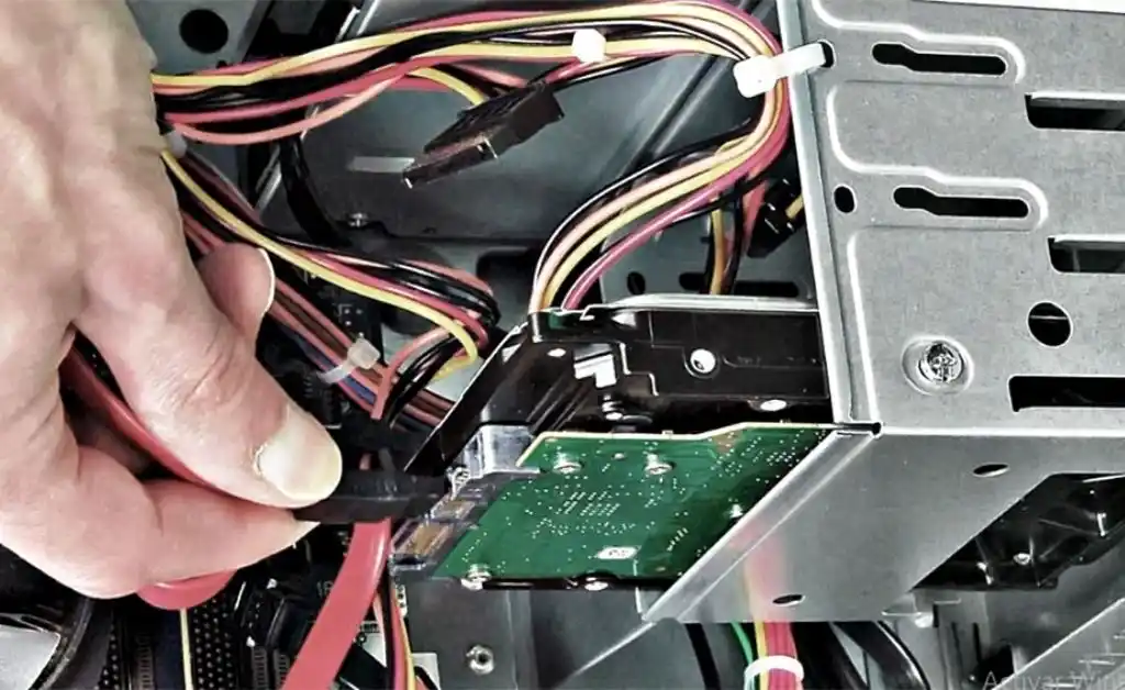 El Gobierno asistirá económicamente a empresas que restructuren sus deudas