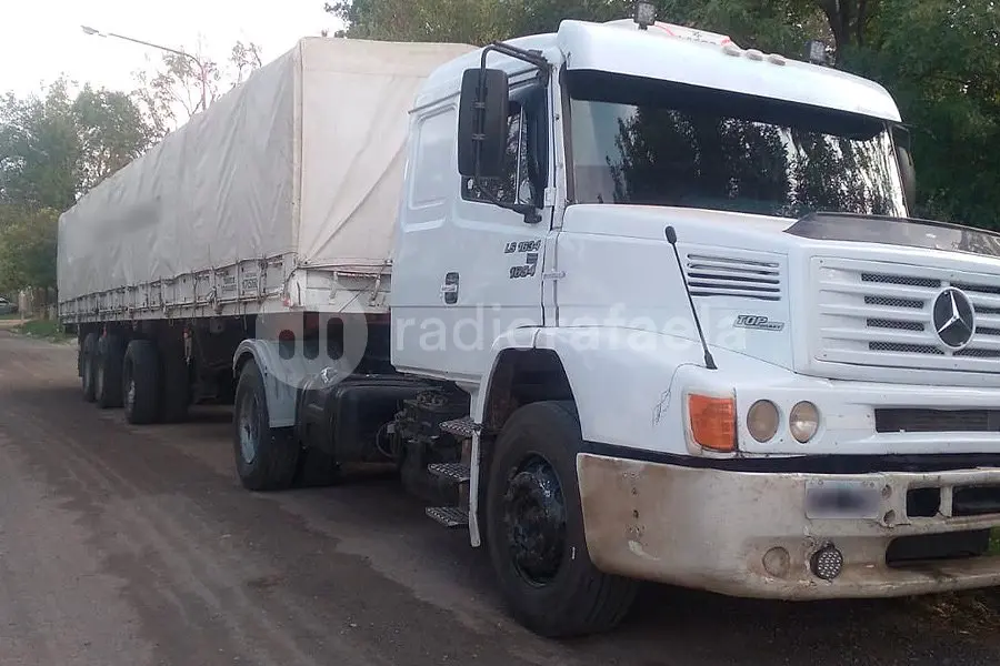 Secuestraron a un camión cargado de soja por no tener la documentación en regla