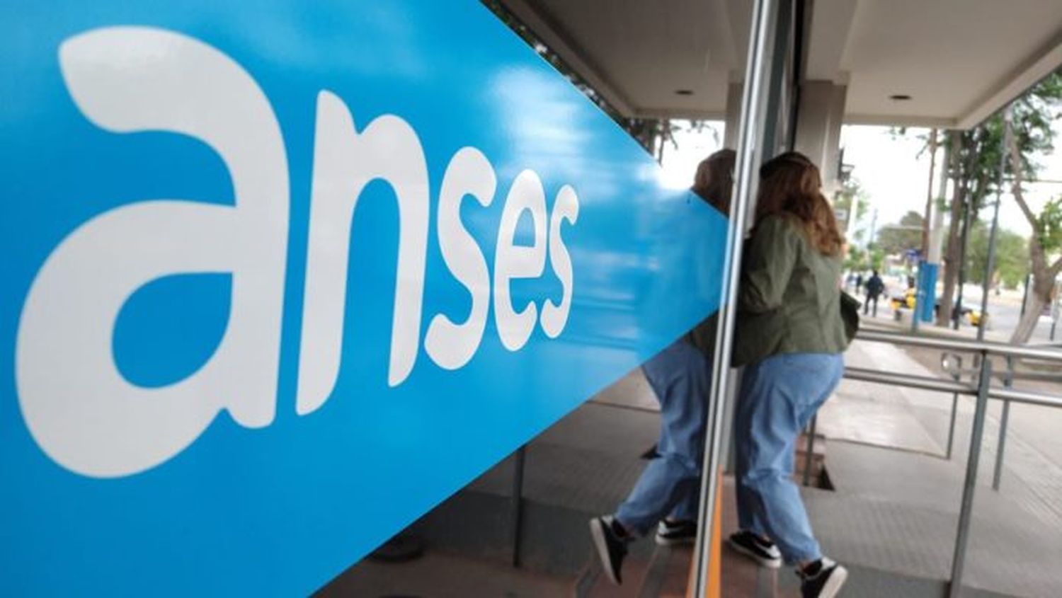 Quiénes deberán inscribirse para cobrar el bono de $ 18.000 en mayo y junio
