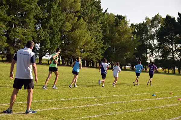 La selección de atletismo paralímpico entrena en Lobería