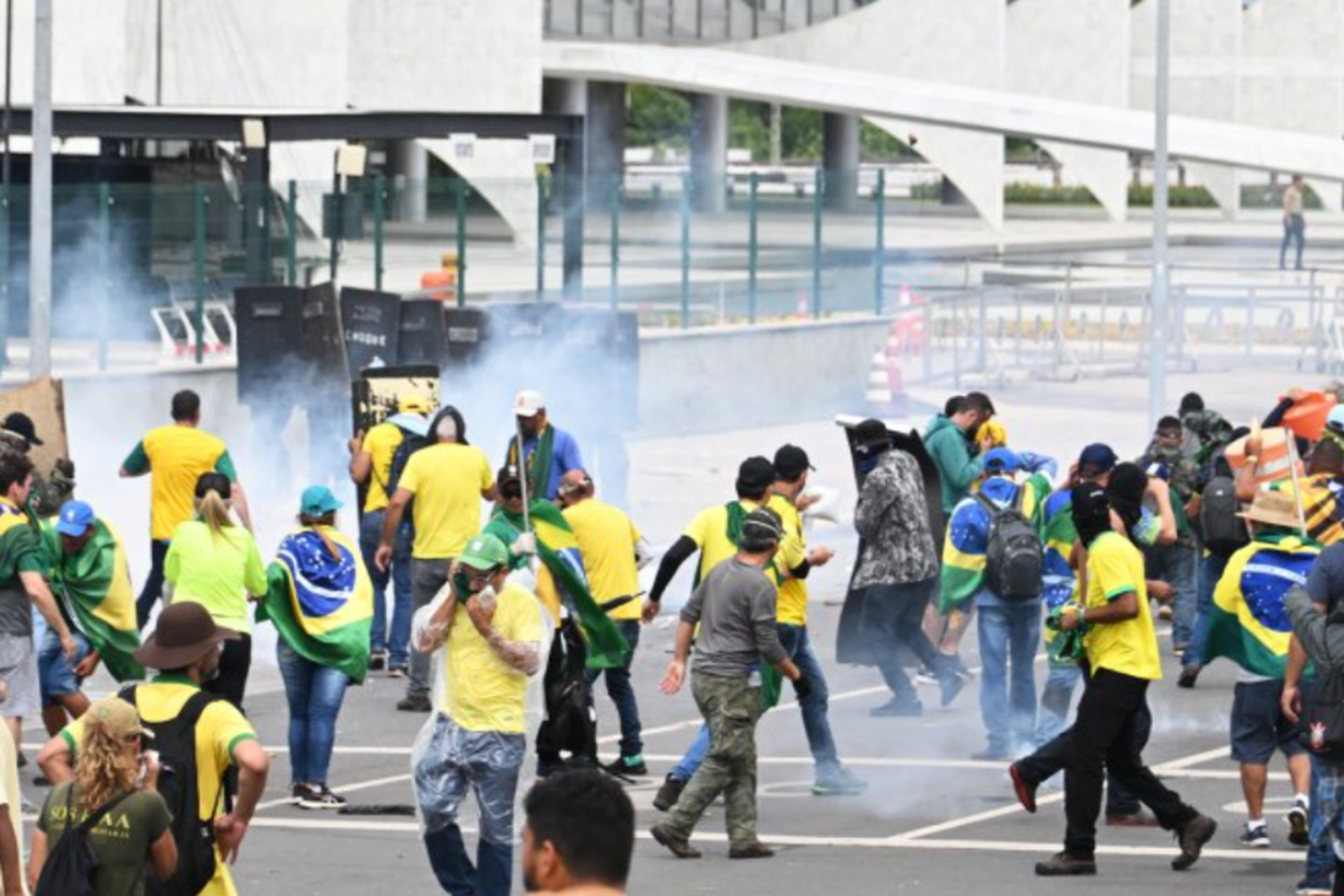 Brasil: bolsonaristas tomaron el Congreso, la Presidencia y la Corte para exigir un golpe de Estado