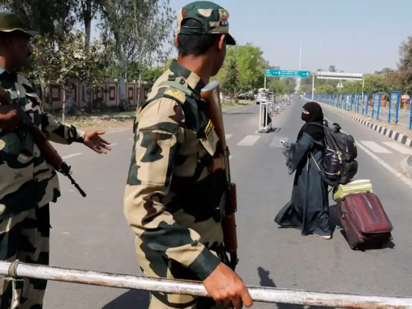 El primer ministro de Pakistán, Shehbaz Sharif, calificó el operativo como un “acto de agresión atroz e injustificado” .