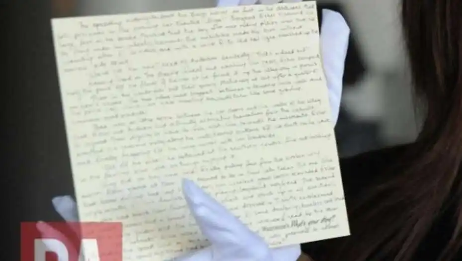 J.K. Rowling recurre a sus fans para recuperar un manuscrito robado