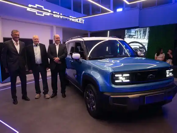Chevrolet presenta en Rosario la renovación del Onix, Tracker y su primer auto eléctrico en Argentina