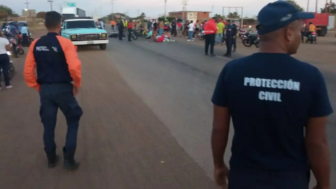 APARATOSO ACCIDENTE en la carretera Falcón – Zulia deja 1 fallecido y 2 heridos