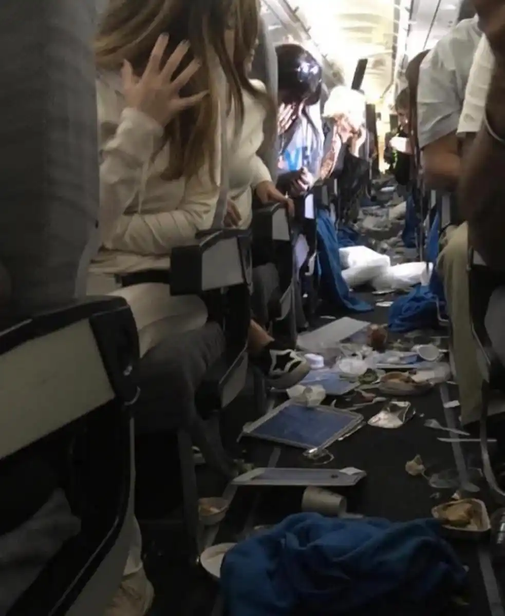 Una violenta turbulencia dejó 15 heridos en un vuelo de Aerolíneas