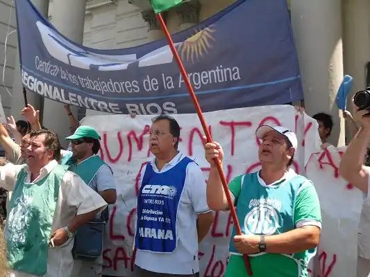 Seccionales de ATE reclaman el pago de $8500