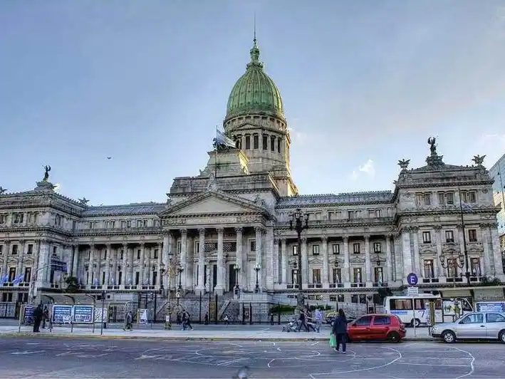 El Gobierno convocó a extraordinarias para 
reforma laboral, glaciares y acuerdo Mercosur-UE