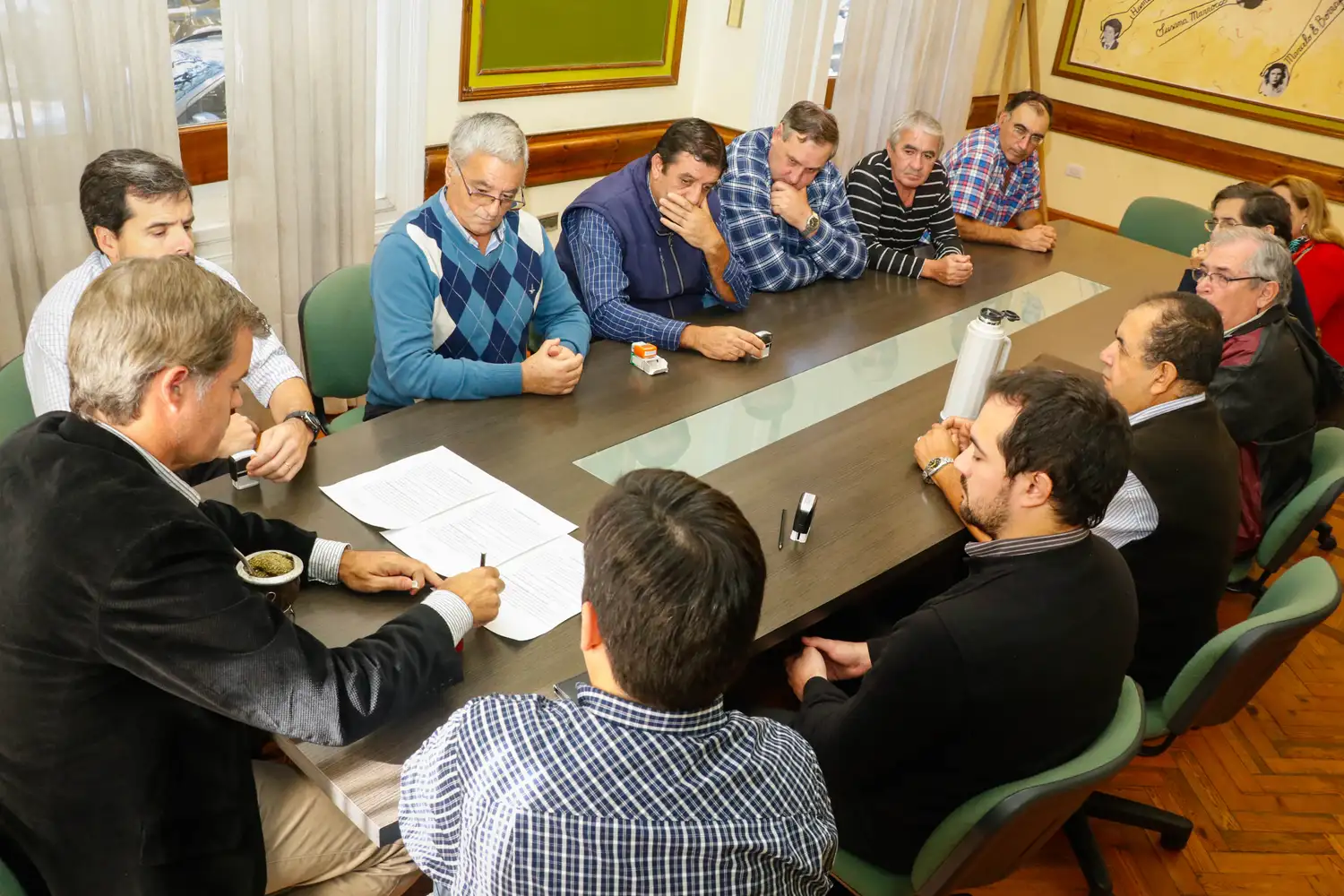 El Ejecutivo y el sindicato municipal acordaron el 18 por ciento de aumento
