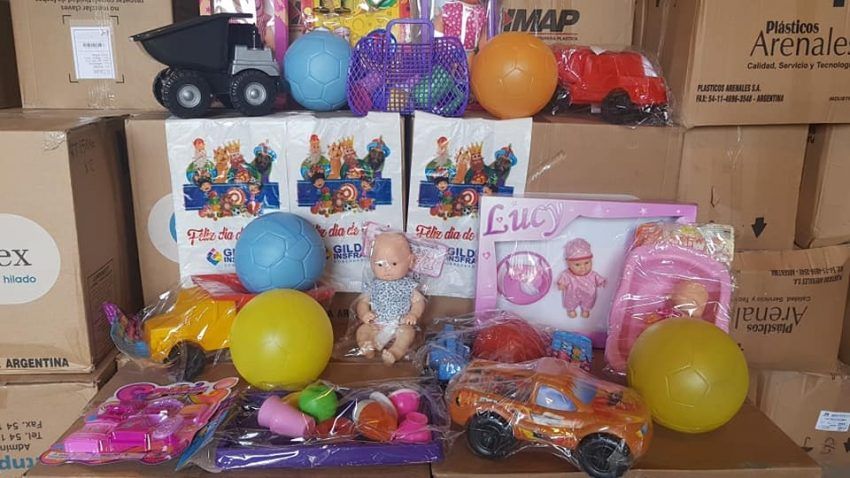 Desde las 9, en escuelas de Capital y el interior se entregarán juguetes por el Día de Reyes