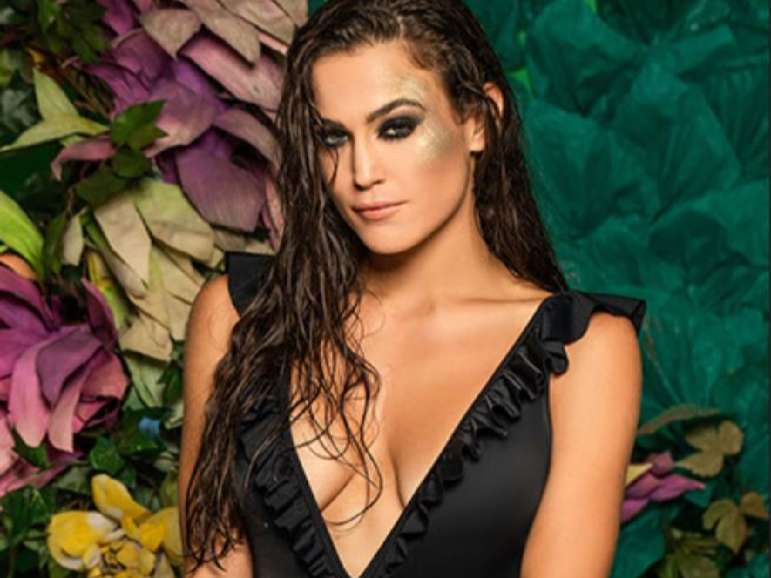 Trusas modeladoras y sostenes  para tu vestido de recepción 