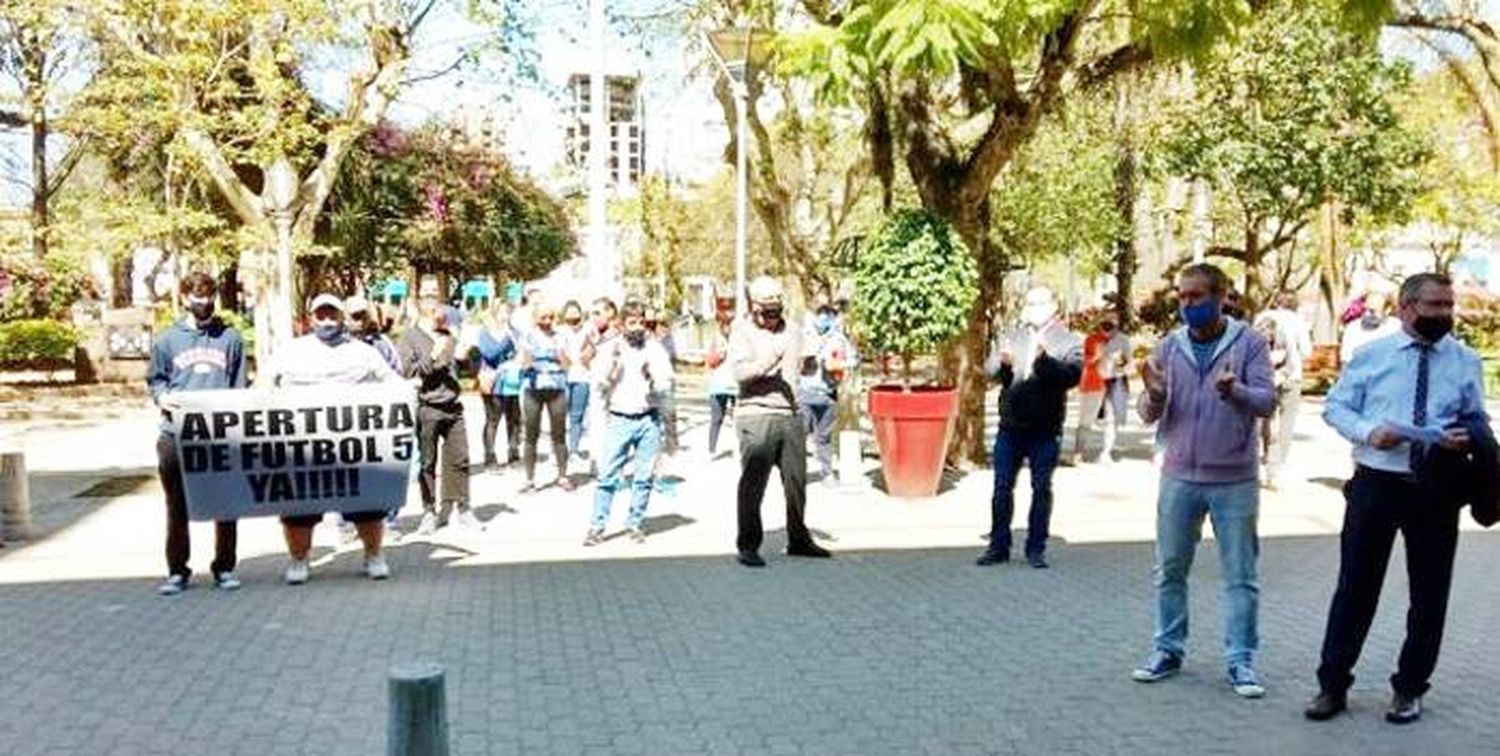 Manifestación por pedido  de reapertura