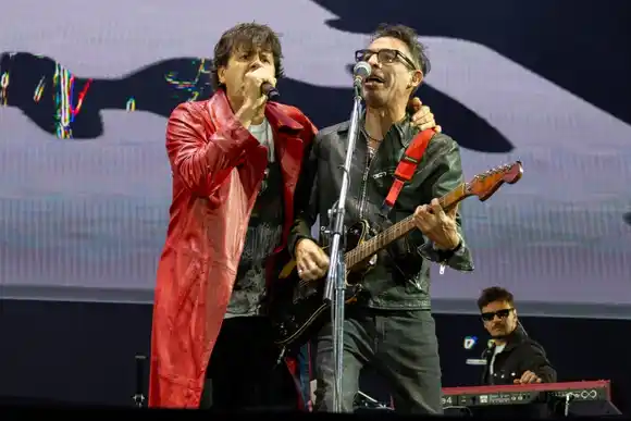 Los Piojos hicieron vibrar a Rosario de la mano de su reencuentro