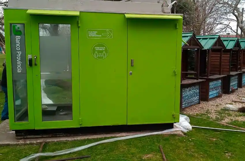 Se colocó la cabina para un cajero bancario en Mar de Cobo