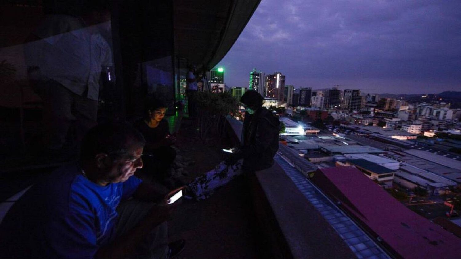 ¿SE VIENE UN APAGÓN MASIVO? Miles de fallas eléctricas prevén el regreso de la pesadilla