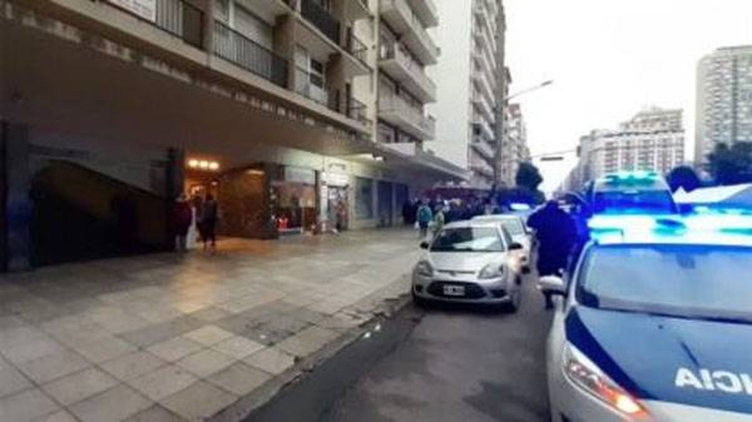 Tragedia en Mar del Plata: murió una nena de 11 años al caer de un sexto piso de un edificio