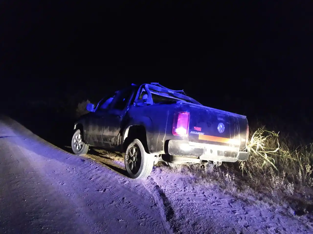 Volcaron y fueron trasladados al hospital antes que llegue la policía