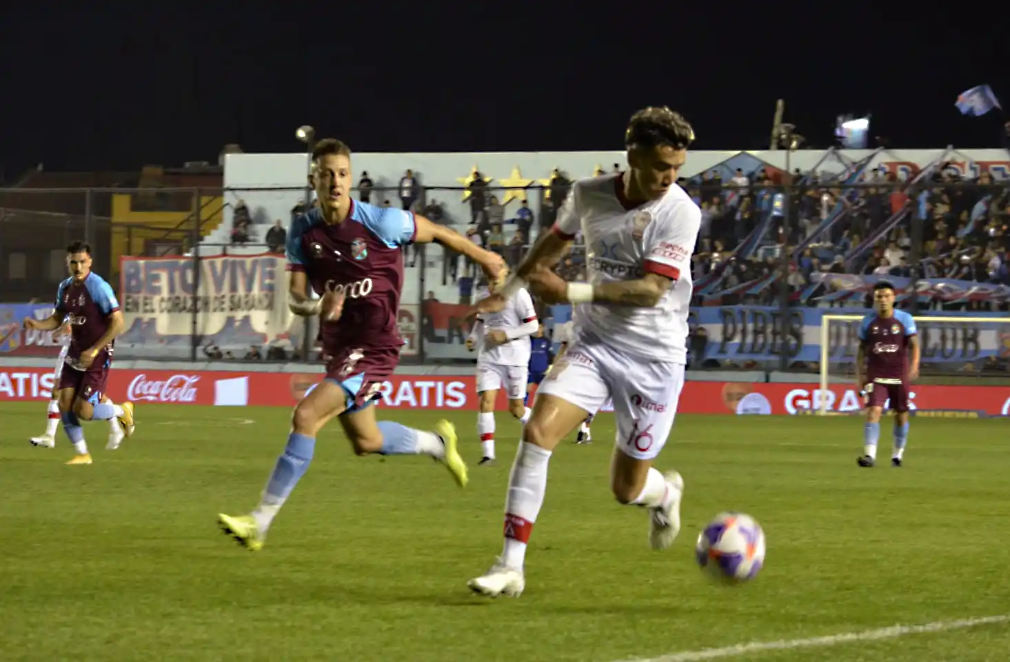 Huracán empató en Sarandí y no pudo quedar como escolta