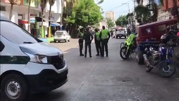 ¡INDIGNANTE! CADÁVER DE VENEZOLANA estuvo 12 horas en la calle de un barrio de Bogotá