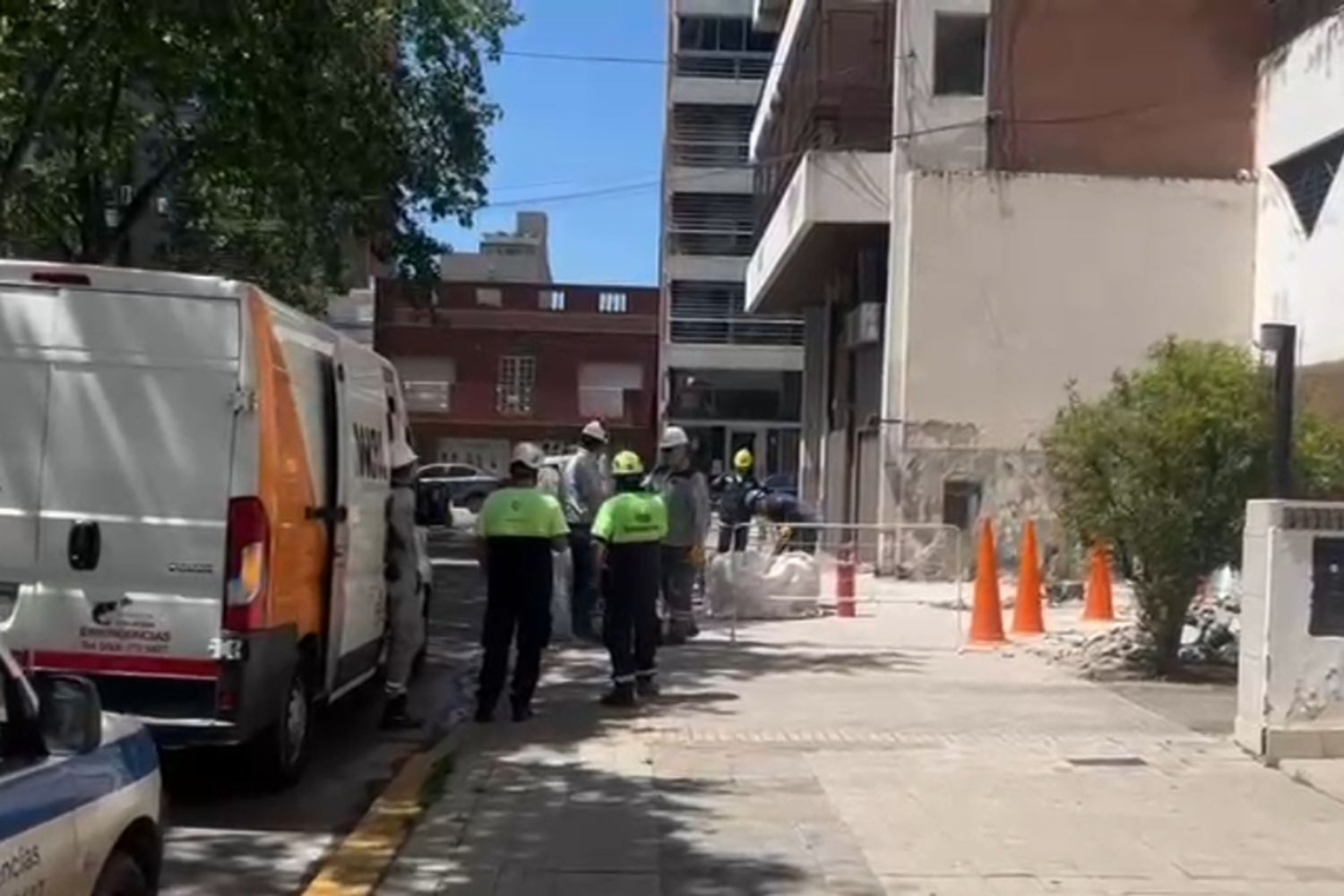 Evacuaron un edificio y cortaron la calle por un escape de gas en el macrocentro