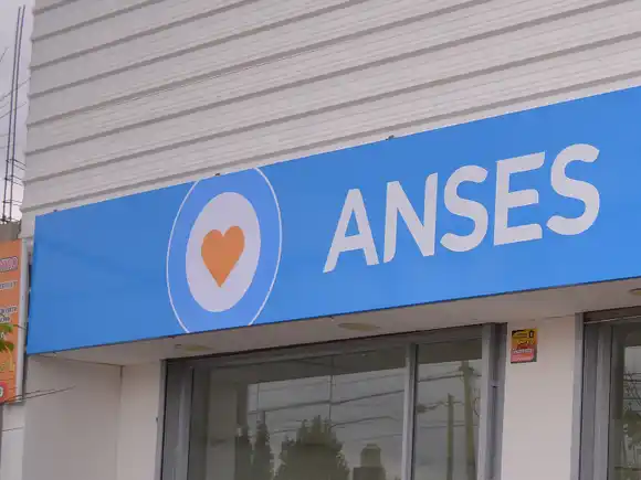 Cuáles serán los dos aumentos que recibirán los jubilados en noviembre