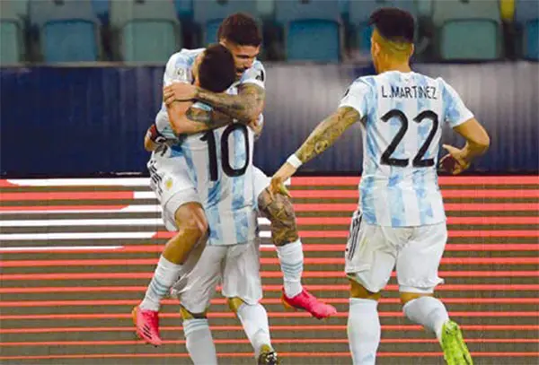 Argentina. Goleó y es semifinalista