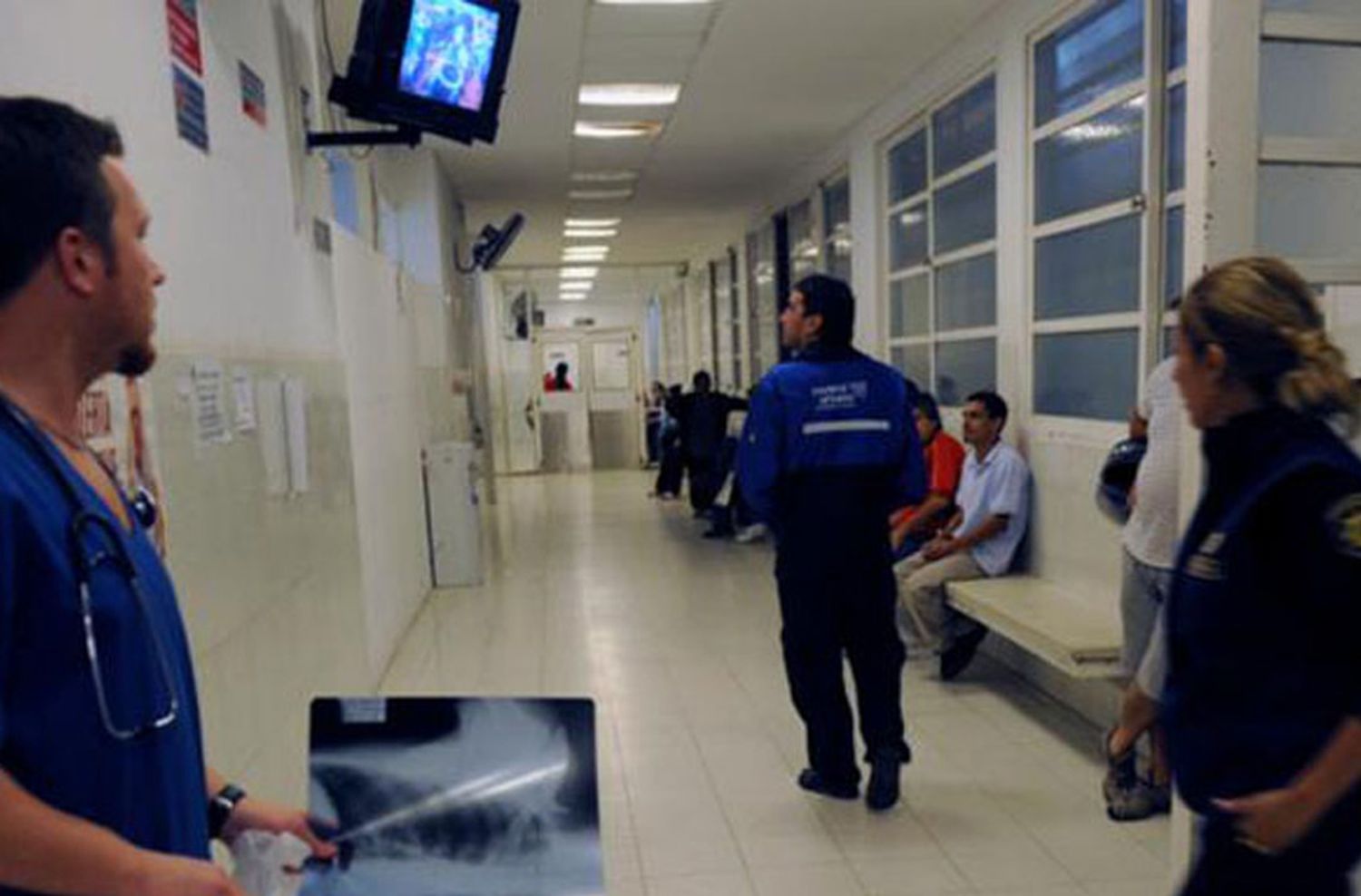 Restringirán guardias médicas en caso de que falte personal de seguridad en los hospitales