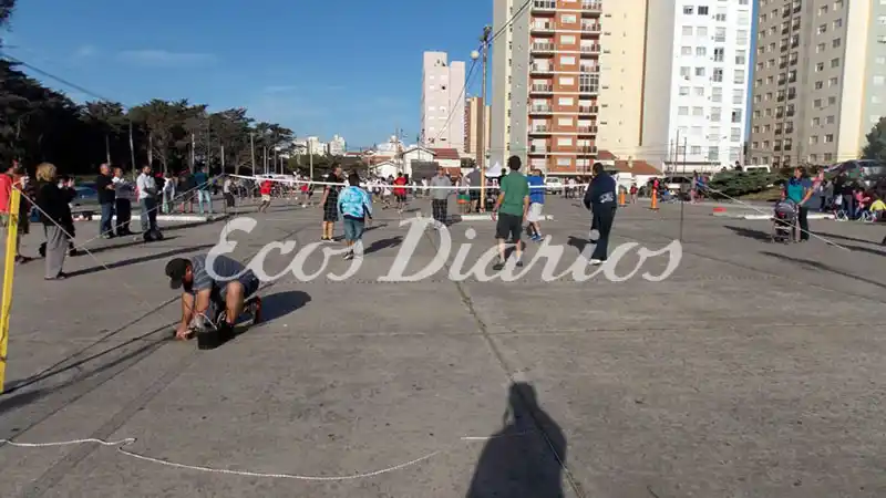 Las motos molestan cerca del Casino