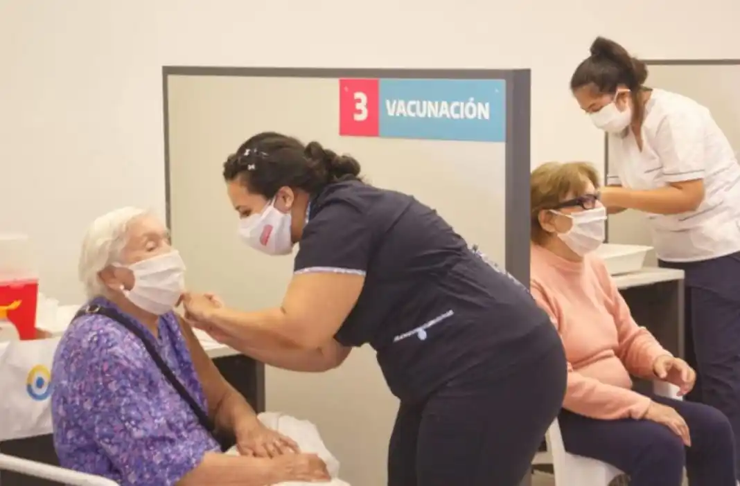 PAMI acelera el proceso de vacunación contra el coronavirus en adultos mayores