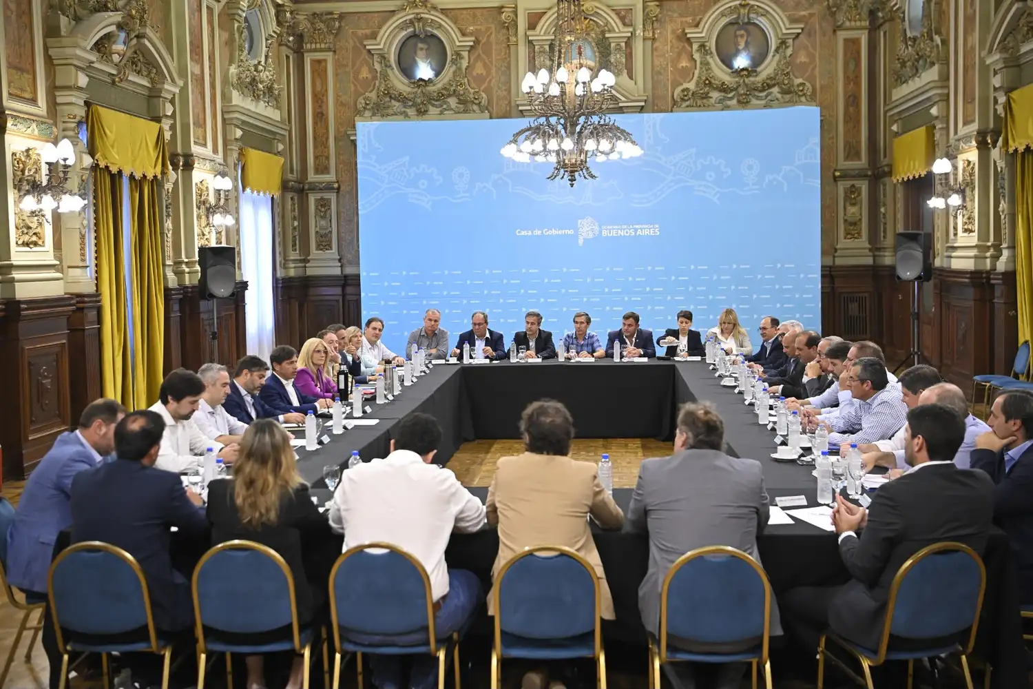 Los intendentes expresaron su preocupación por la situación que atraviesa el sistema de salud.
