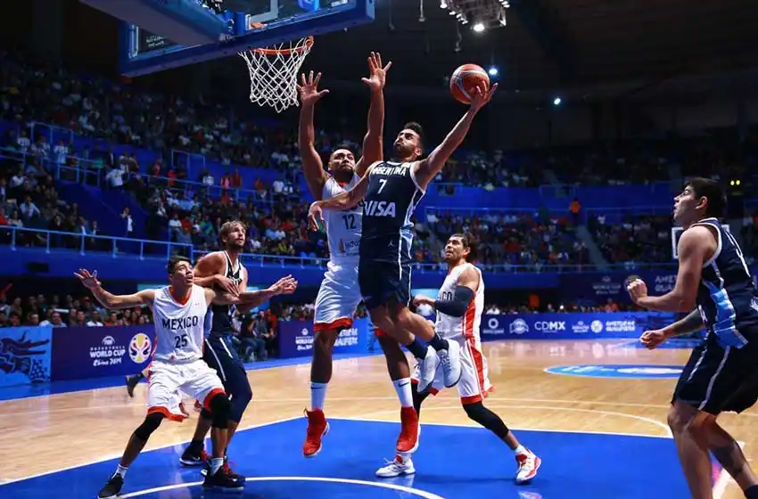 Argentina venció a México y se arrima al Mundial