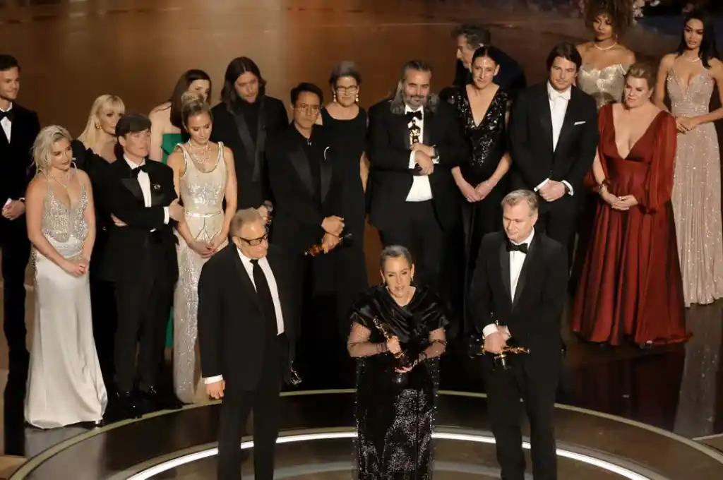 La gran noche que tuvo Oppenheimer al recibir 7 estatuillas