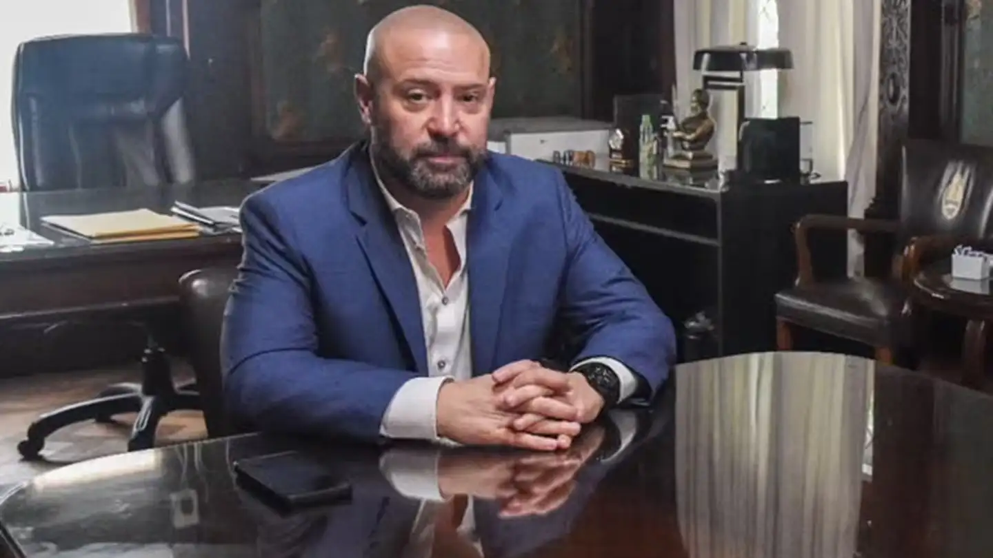 El ex funcionario del Gobierno aseguró que las conversaciones que se difundieron fueron generadas con IA.