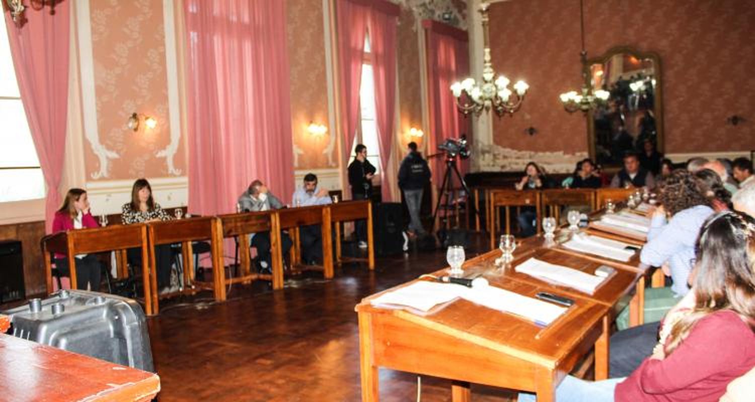 Asesoría General de Gobierno avaló que los concejales no cobren aumento
