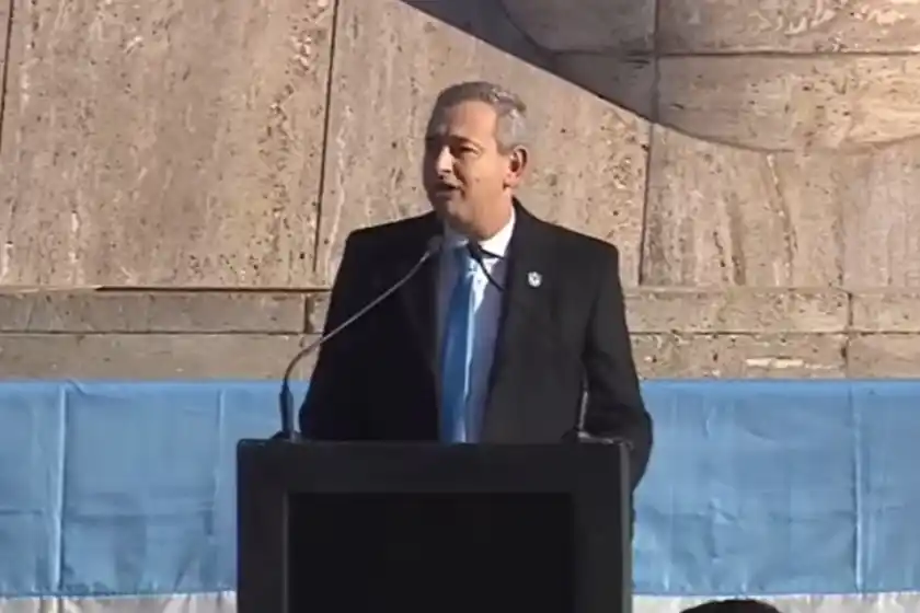 Javkin encabezó un acto para anunciar la eliminación de tasas municipales y ordenanzas obsoletas