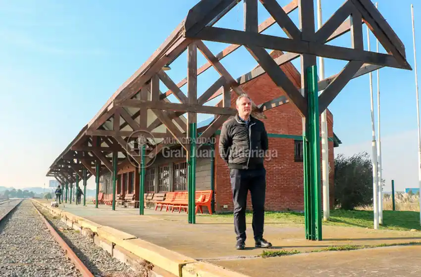 Intendente de Madariaga: "El ferrocarril tiene que volver a ser el transporte del futuro en el país"