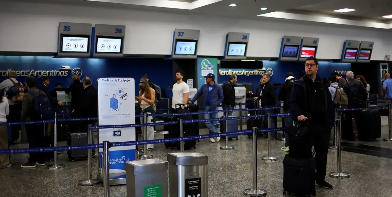 Los controladores aéreos hacen huelga por mejores salarios y condiciones laborales. Créditos: Agustin Marcarian/Reuters
