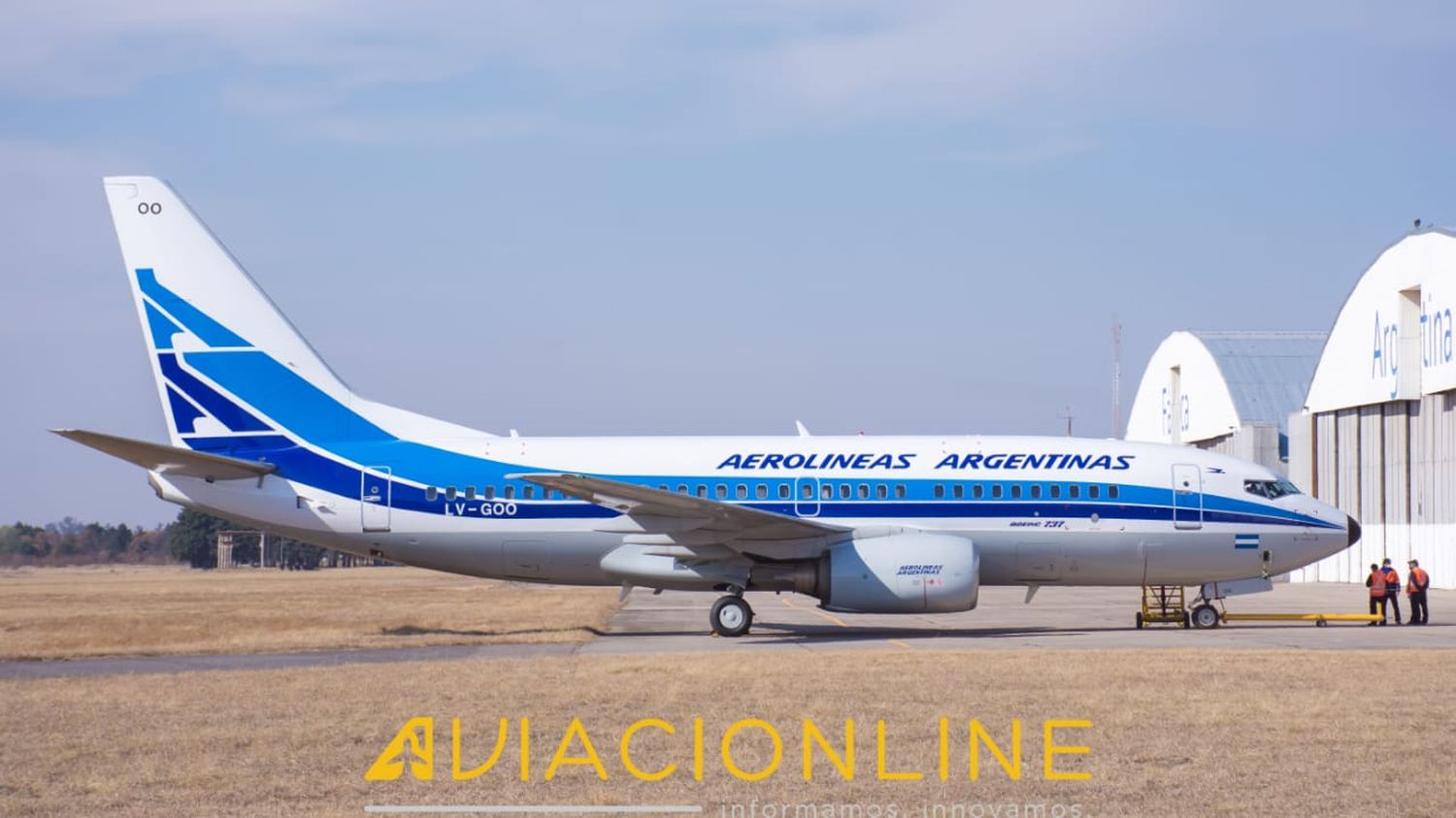 [Fotogalería] Nuevas imágenes del Boeing 737 de Aerolíneas Argentinas con esquema retro