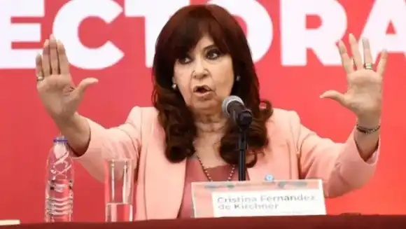 Gobierno de Javier Milei denuncia a Cristina Fernández por estafa y otros delitos