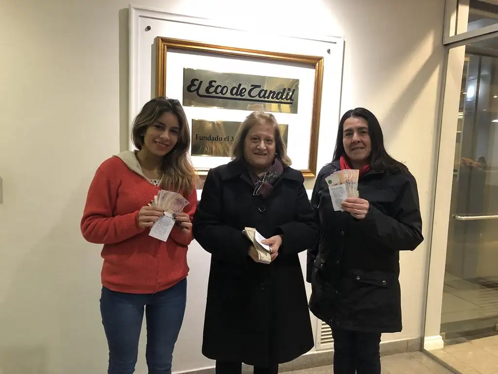 Tres lectoras se repartieron los  cinco mil pesos del Ecoloto
