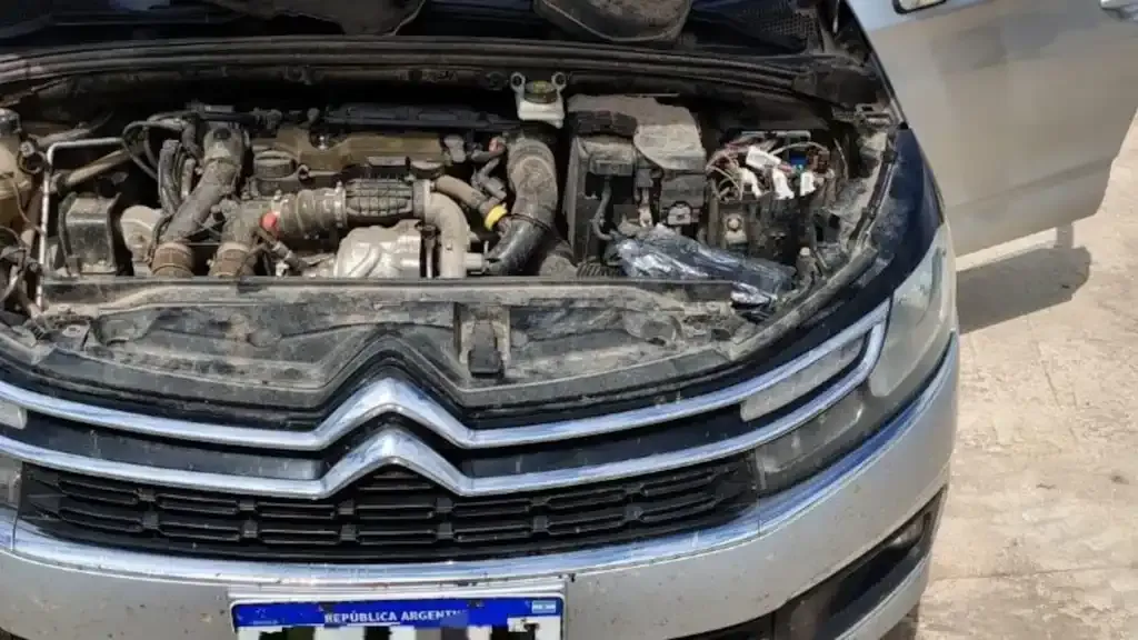 Descubrieron a un hombre con un “ladrillo” de cocaína en el auto en un control sobre la ruta