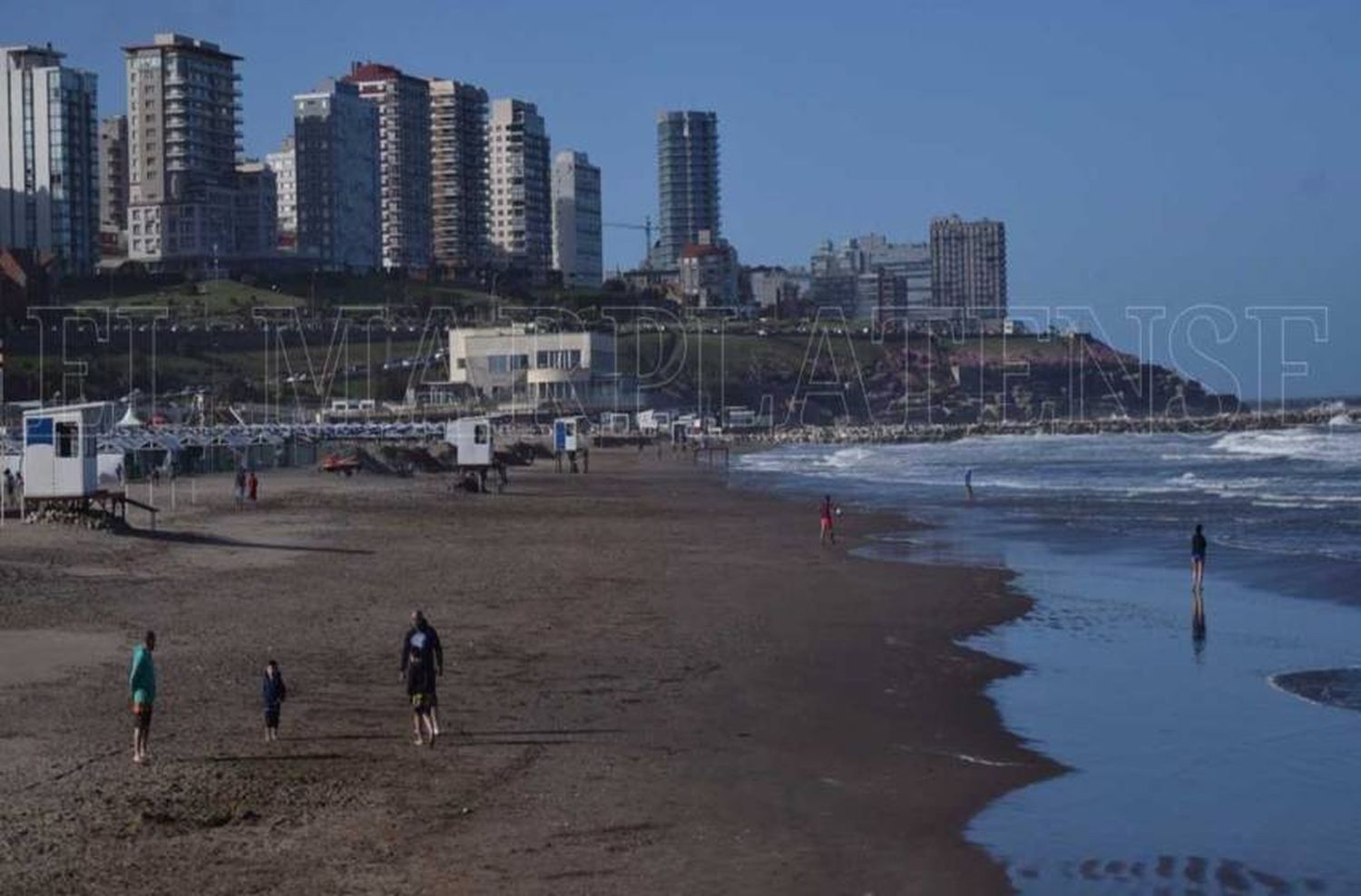 Piden más arena para Playa Grande, Varese y Bristol