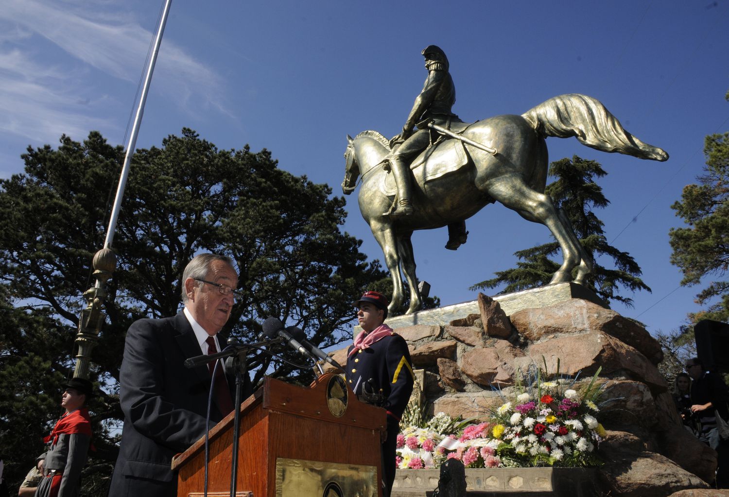 Se llevó a cabo el acto por el 199° aniversario de la ciudad